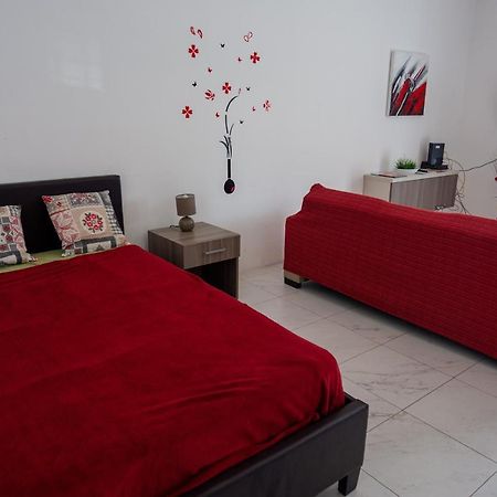 Seafront Apartment Between Valletta And Sliema Msida Exterior foto